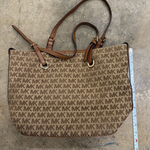 Vintage Michael Kors monogram canvas tote - Picture 5 of 6